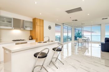 Penthouse Liberty Towers - Stayed 3
