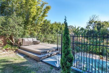 Spacious 4 Bedroom House The Hill - Stays Accommodation 6