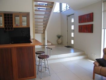 Holiday Makers - Stayed 3