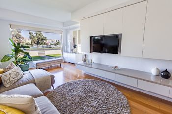 Serene Marinafront 3BR Retreat - Stays Accommodation 0