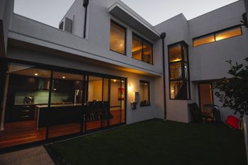 South Beach Pool Home - Stays Accommodation 0