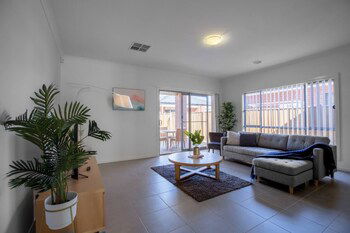 Big Family Fun@ 4 Bedrooms House In Point Cook - Stayed 0