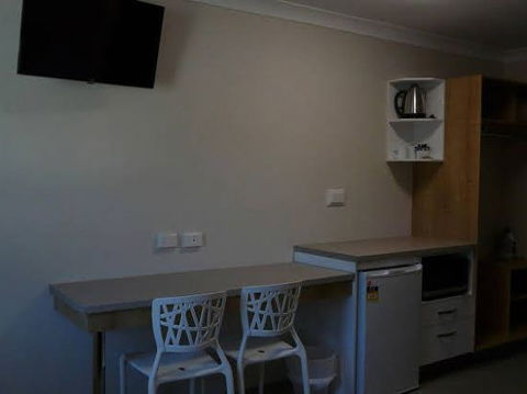 BEST WESTERN CASTLE LODGE MOTEL - Stayed 1
