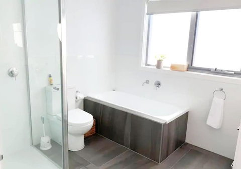 Brand New Home - 10min To Beach & Torquay - Stayed 1