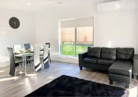 Brand New Home - 10min To Beach & Torquay - Stayed 2