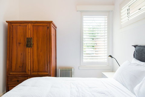 The Double Bay Executive Apartment - Stays Accommodation 5