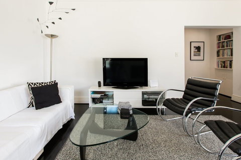 The Double Bay Executive Apartment - Stays Accommodation 6