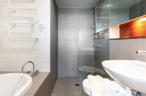 Bellevue Hill Designer - Stays Accommodation 5