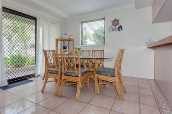 Carindale Unit 13 19 23 Dowling Street - Stayed 2