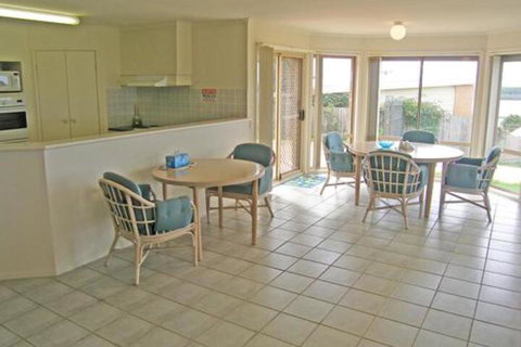 Water View House At Orient Point - Stays Accommodation 6