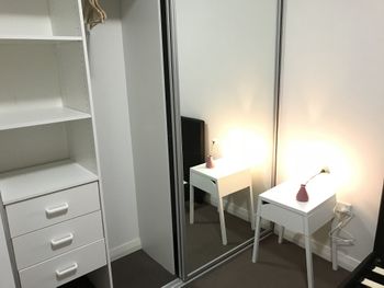 Chic & Cosy Apartment Near Airport & CBD - Stays Accommodation 4