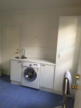 Nutgrove Beach Studio Apartment - Stayed 2