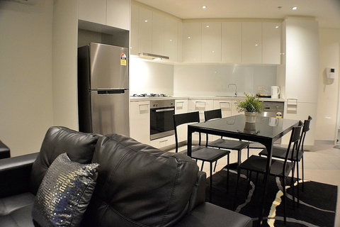 Royal Stays Apartments Southbank - Stays Accommodation 2