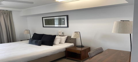 Airtrip Apartments On Carlyle St. Mackay - Stayed 4