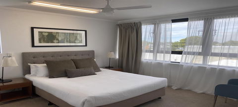 Airtrip Apartments On Carlyle St. Mackay - Stayed 5