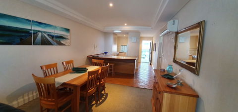 Sea Breeze Luxury Holiday Apartment Accommodation - Stayed 1