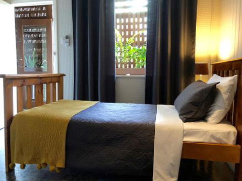 Five 3 Five - The Beachside Barracks - Stayed 3