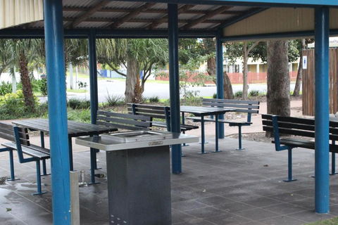 Five 3 Five - The Beachside Barracks - Stayed 2