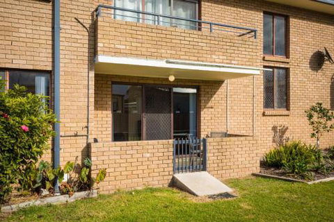 Apollo Unit 26 - Stayed 3