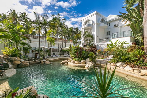 Poolside Apt In Alamanda Beachfront Resort 67 - Stayed 1