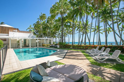 Poolside Apt In Alamanda Beachfront Resort 67 - Stayed 0