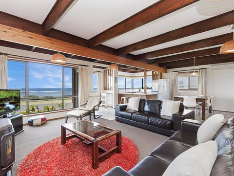 Swimmers Rest - Uninterrupted Panoramic Ocean Views - 1 Bedroom - Stays Accommodation 1