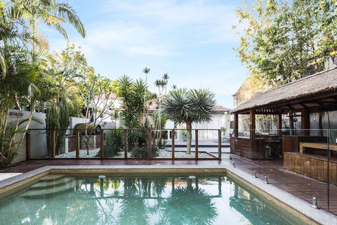 Coogee Luxury Home With Salt Water Pool & Parking - Stayed 1