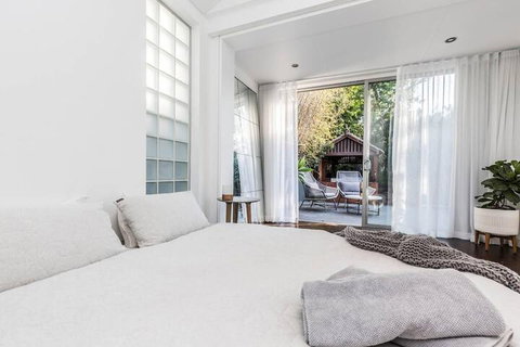 Coogee Luxury Home With Salt Water Pool & Parking - Stayed 7