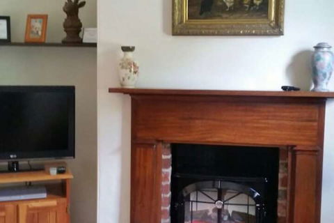 Cottage On Gunning - Stayed 4