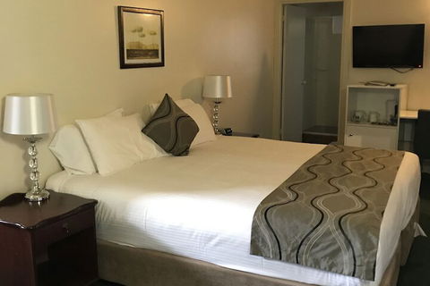 Duntryleague Guesthouse - Stays Accommodation 6