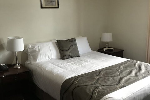 Duntryleague Guesthouse - Stays Accommodation 3