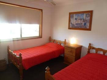 Sails Beach House Apartments Pottsville Beach - Stayed 4