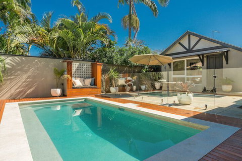 A PERFECT STAY - 3 Little Pigs - Stayed 3