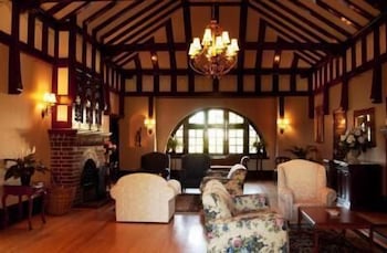 Petersons Armidale Winery & Guesthouse - Stayed 4
