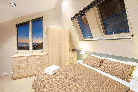 Semaphore Blue Apartments - Stays Accommodation 7