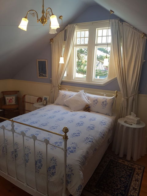 Water Bay Villa Bed And Breakfast - Stayed 6