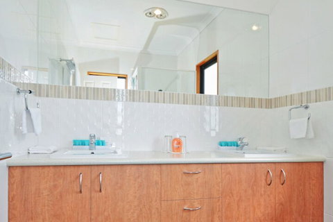 Sensational Heights Bed & Breakfast - Stayed 7