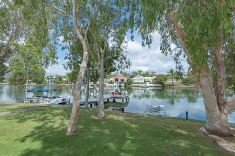 Noosa Entrance Waterfront Resort - Stayed 2