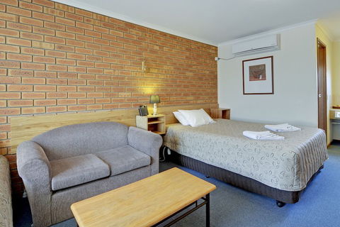 Always Welcome Motel - Stayed 7