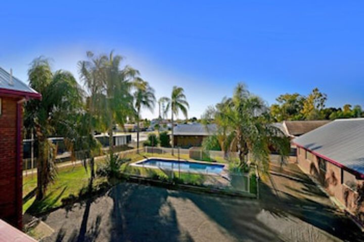 Hungerford NSW Stayed