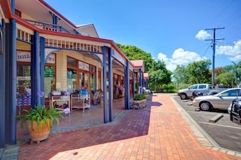 Treetops Seaview Montville - Stayed 2