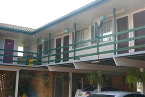 Civic Motel - Stayed 1