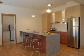 The Lakes Apartments - Stays Accommodation 5