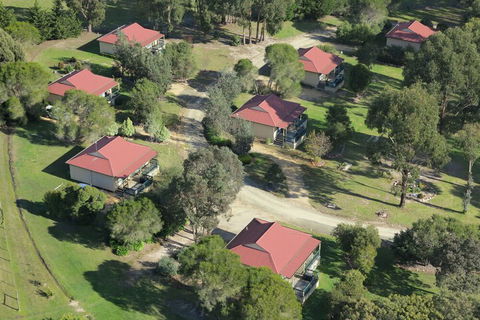 Lakes Entrance Country Cottages - Stayed 1