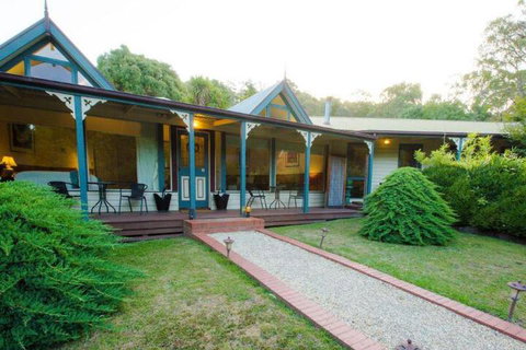 Valley Guest House - Stayed 7