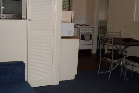 El Lago Waters Tourist Park - Stayed 4