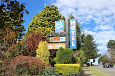 High Mountains Motor Inn - Stays Accommodation 0