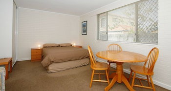 Malibu Apartments - Stayed 2