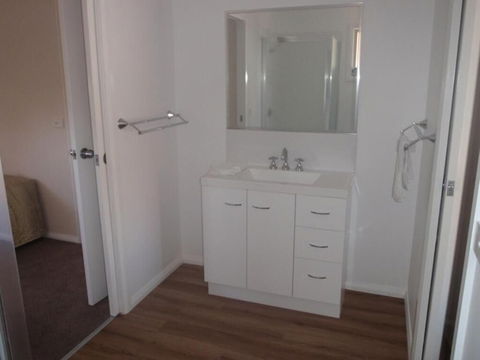 Ashleigh Court Motor Inn - Stayed 5