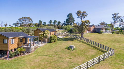 Hazelcreek Cottages - Stayed 1